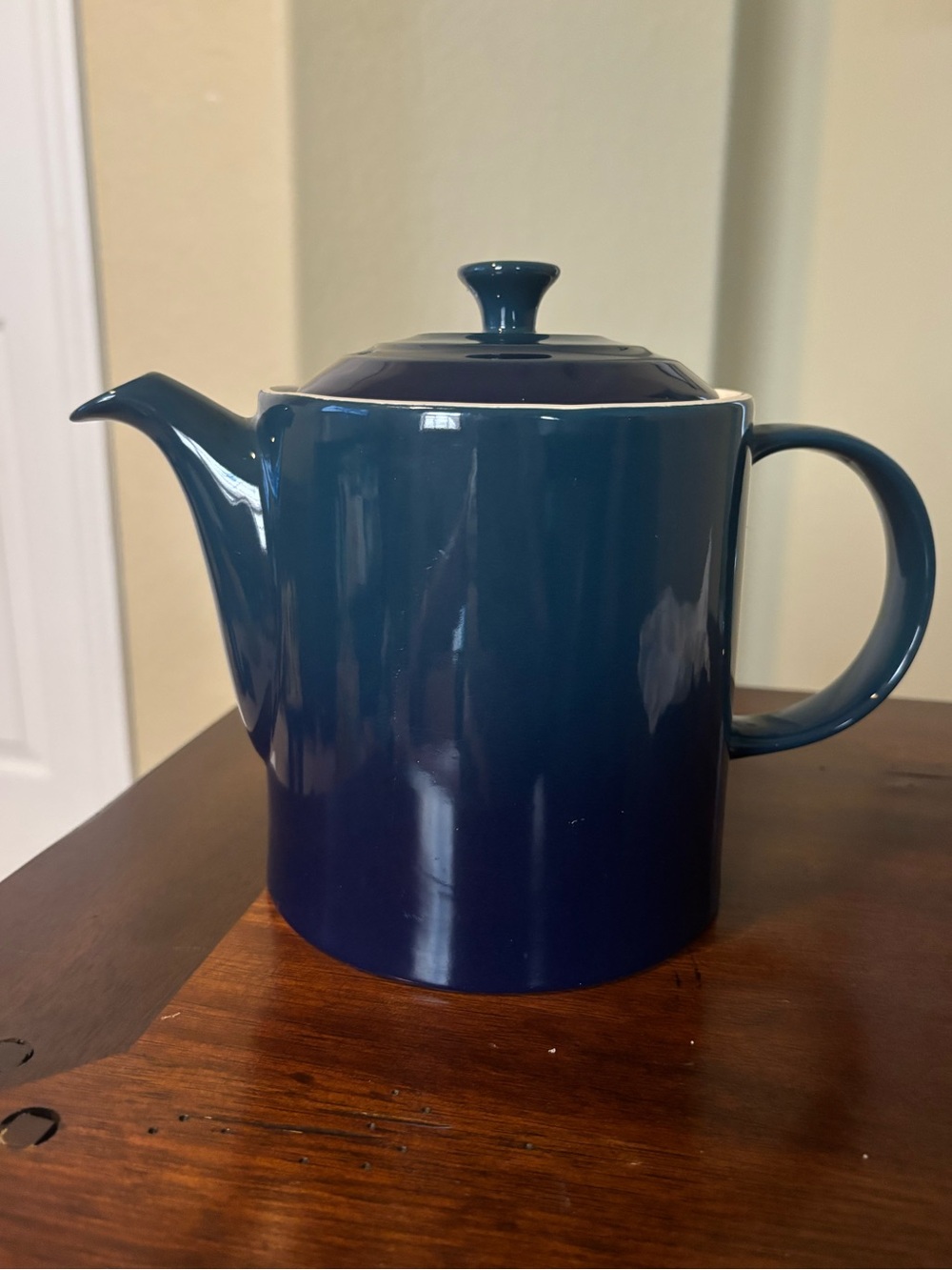 NWOT Le Creuset Stoneware Tea Pot